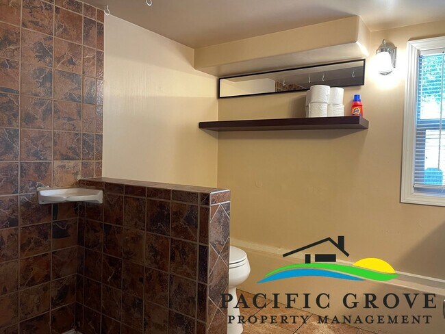 Building Photo - Available Soon! Two Bedroom with Bonus Room in Pacific Grove!