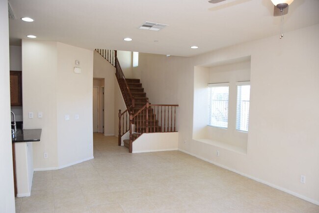 Building Photo - HENDERSON UPGRADED 4 BEDROOM HOME