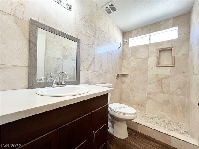 Building Photo - 6446 Meadowlark Ln