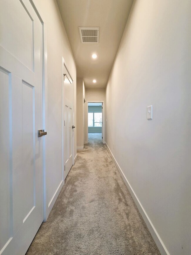 Building Photo - 2209 Catina Lane