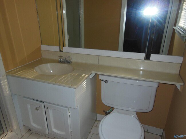 Building Photo - 1725 Millican Pl NW