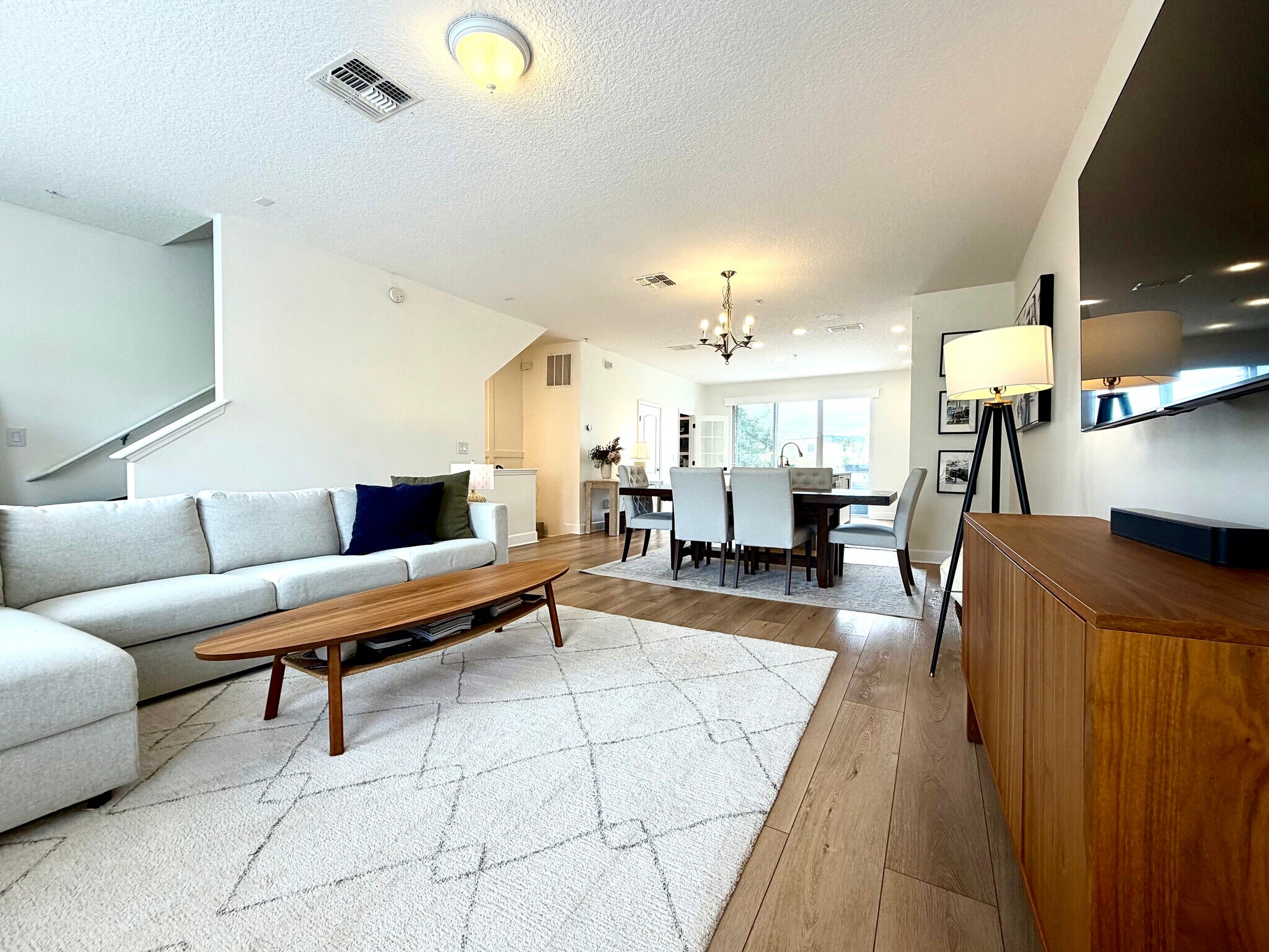 Living Area - 4428 Ellipse Dr