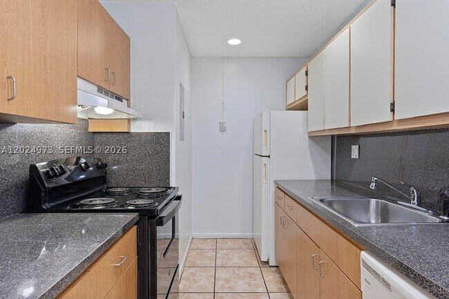Building Photo - 7403 SW 152nd Ave