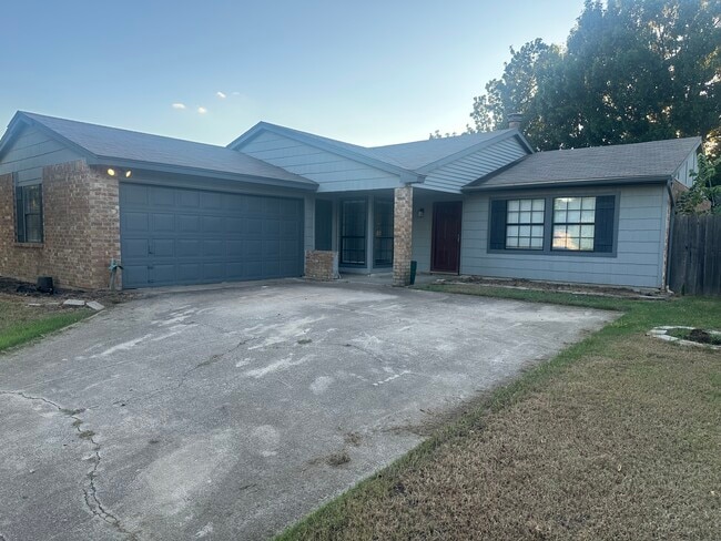 Primary Photo - 2601 Driskill Dr