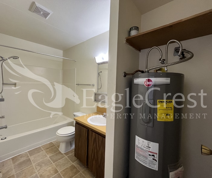 Building Photo - 17/19 S. Roosevelt