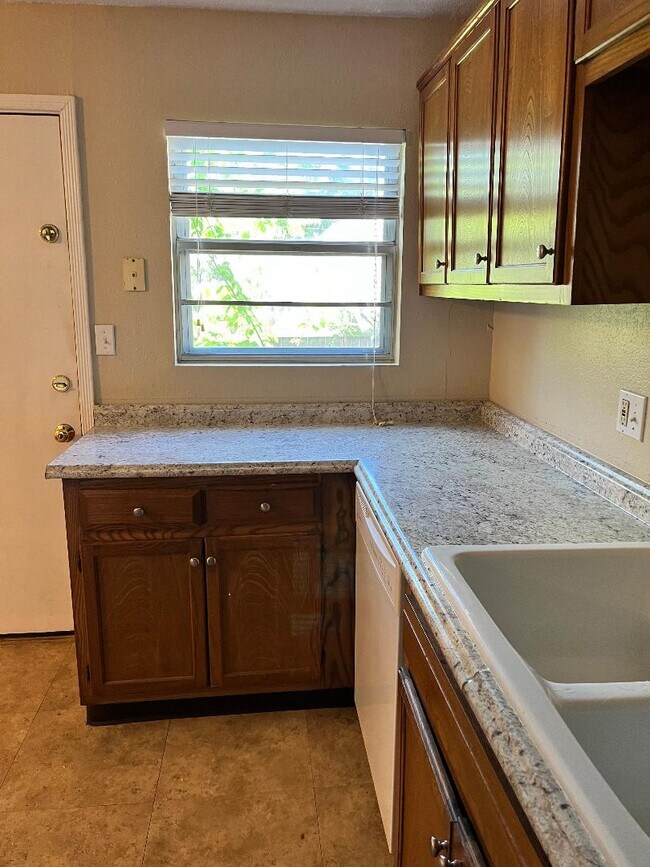 Kitchen and back door - 1341 E 38th Pl