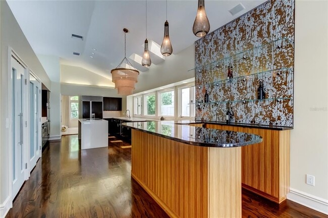 Building Photo - 905 Mooring Cir