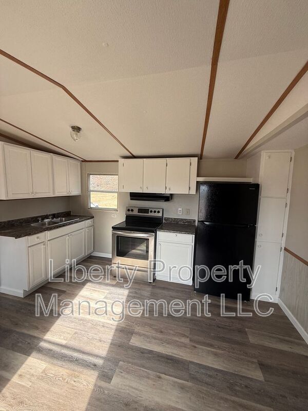 Building Photo - 1019 John Godfrey Rd