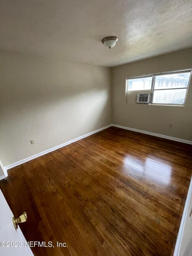 Building Photo - 5511 Los Santos Way