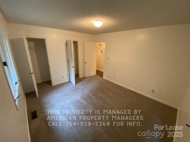 Building Photo - 148 Purple Finch Ln