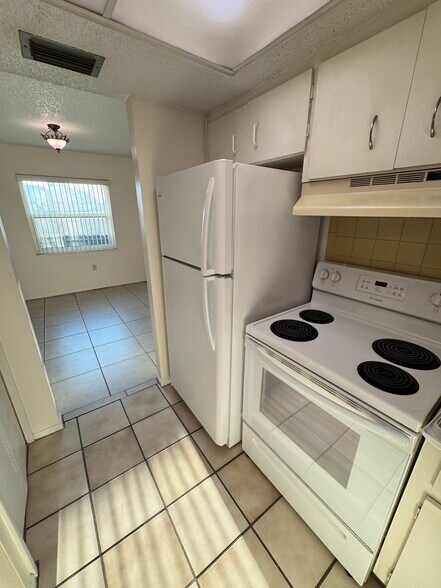 Building Photo - 4008 Audubon Dr