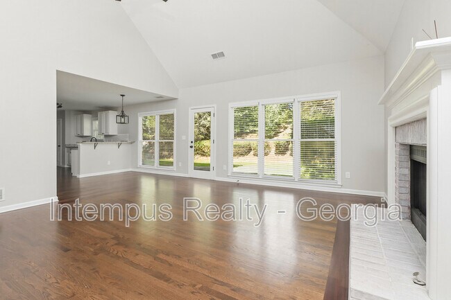 Building Photo - 4241 Moccasin Trail