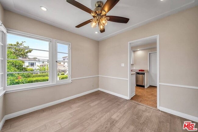 Building Photo - 1546 S Holt Ave