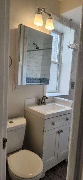 Building Photo - 110 Brainerd Rd