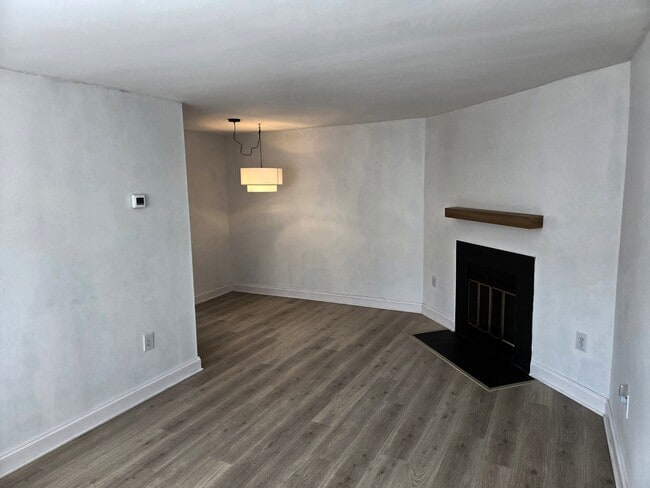 Building Photo - 2604 Tunlaw Rd NW