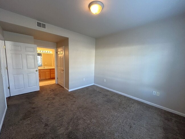 Building Photo - A Cozy Windsor Retreat with Open Living Space