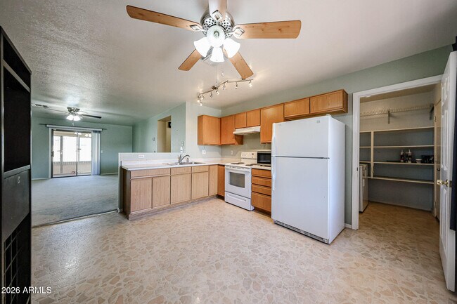 Building Photo - 11778 W Columbine Dr