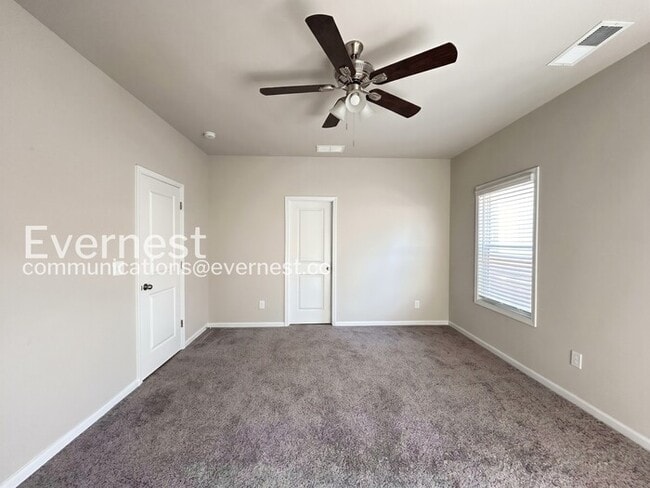 Building Photo - 4-Bed/2-Bath/Pet Friendly/Available Soon!