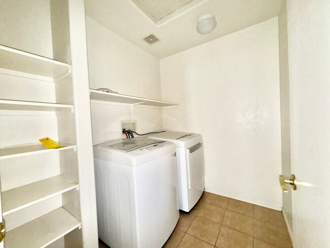 Building Photo - 3BR/2BA/2CG, 1337 sq.ft. rental in Sierra Vista, AZ