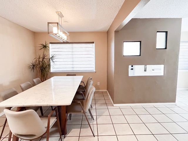 Building Photo - 1817 Ed White Way