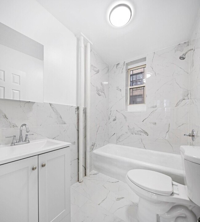 Building Photo - 137 Kensington Ave