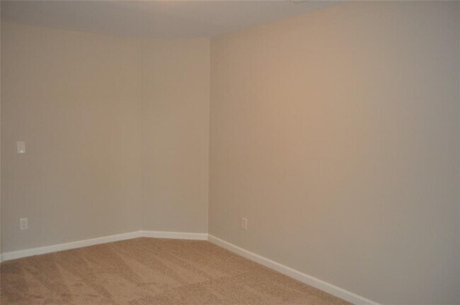Building Photo - 1345 Endicott Ct