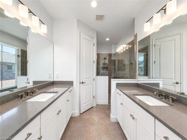 Building Photo - 2295 Marquesa Cir