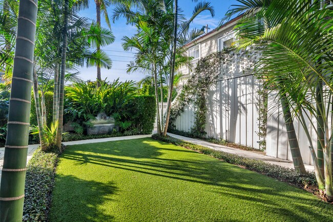 Building Photo - 357 Seabreeze Ave