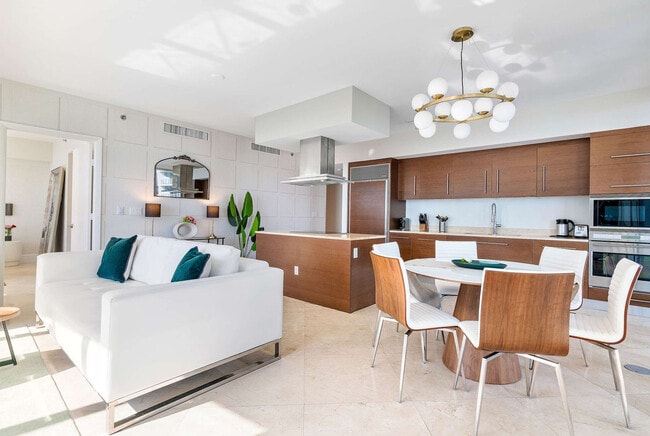 Building Photo - 485 Brickell Ave