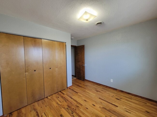 Building Photo - 3716 W 17th Pl