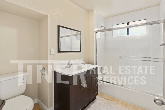 Building Photo - 1531 Virginia Ave