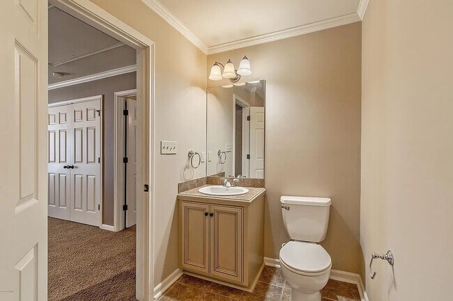 Building Photo - 120 Deraney Ln