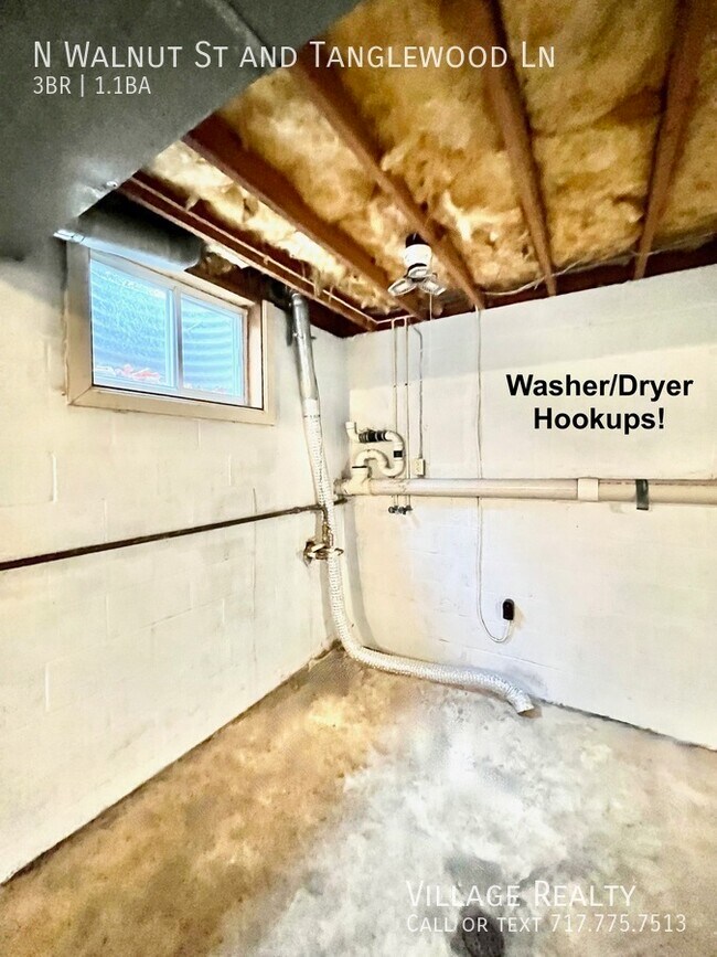 Building Photo - 492 N Walnut St