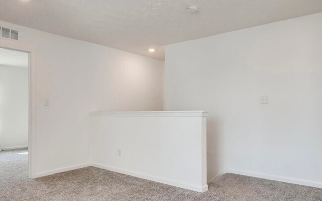 Building Photo - 4BR/2/5 Bath Home for Rent - Overlook at Eastwood - Two Car Garage!