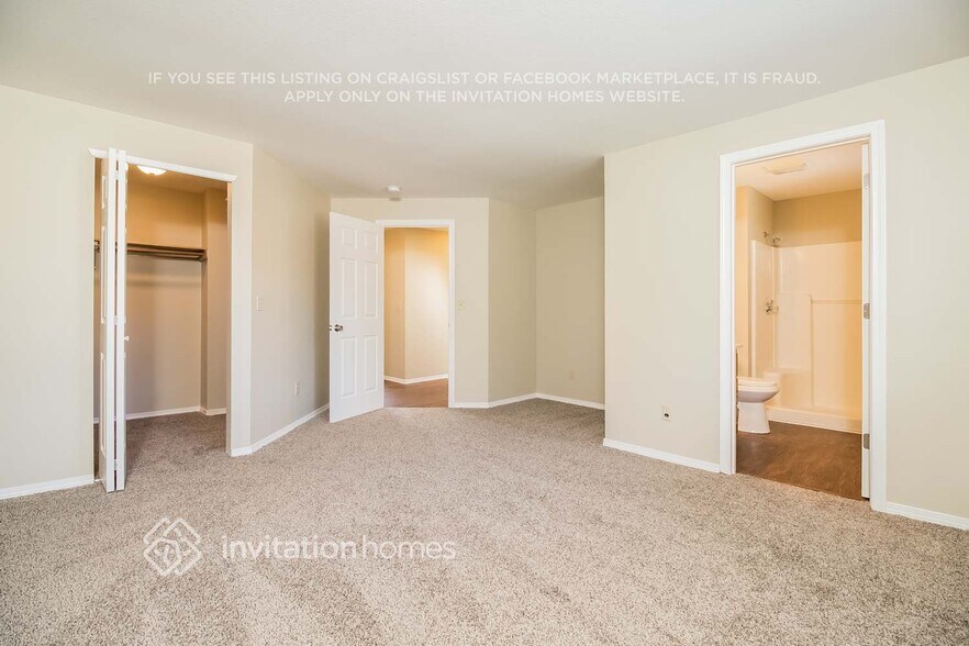 Building Photo - 833 SW 313th Ct