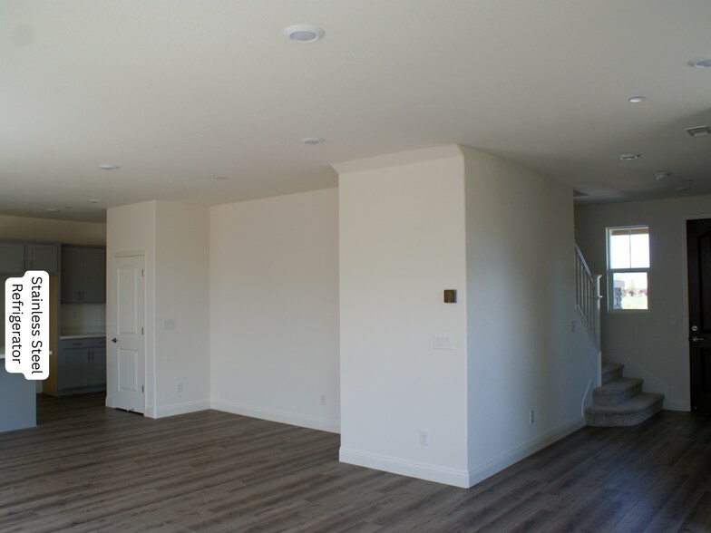 Building Photo - 2986 Portage Way