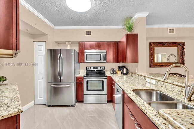 Building Photo - 17100 N Bay Rd