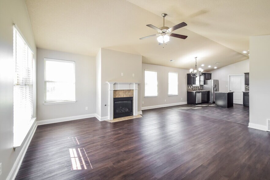 Building Photo - 8759 Kimberly Dawn Dr