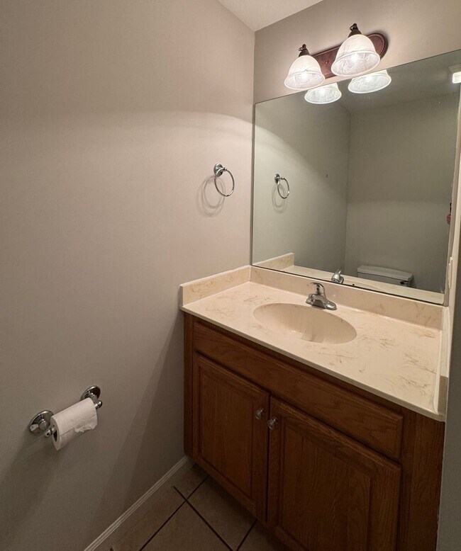 Building Photo - South AVL - Arden Townhome Move-In Ready