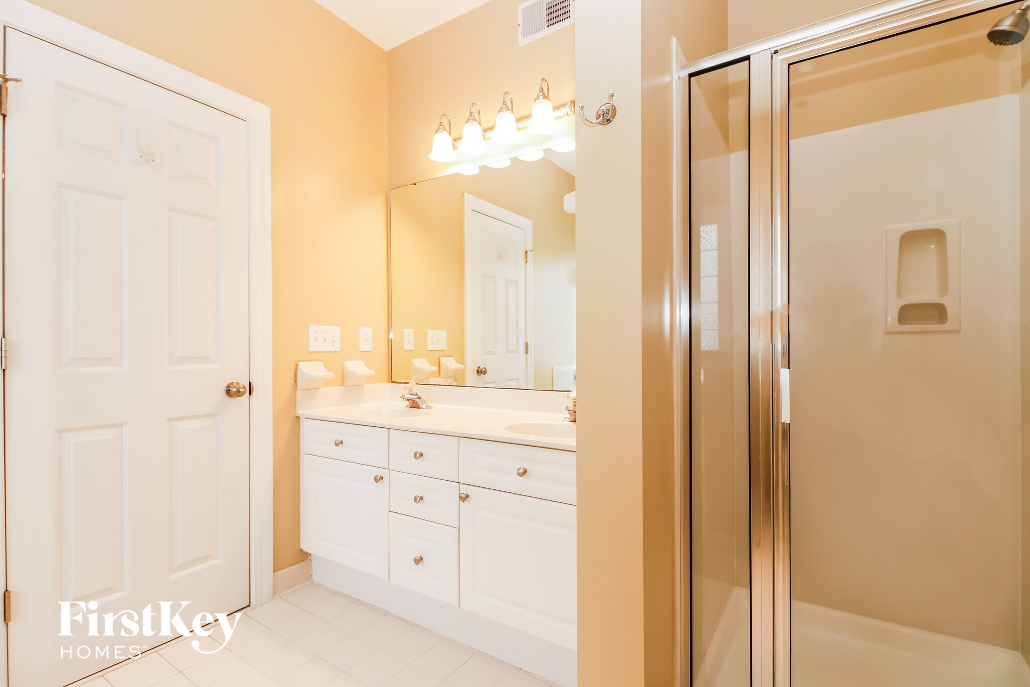 Building Photo - 1033 Bidwell Cir