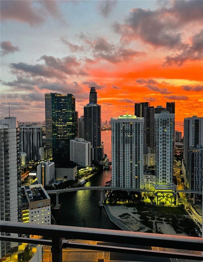 Building Photo - 92 SW 3rd St