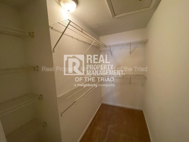 Building Photo - 3389 Hyde Pl Cir