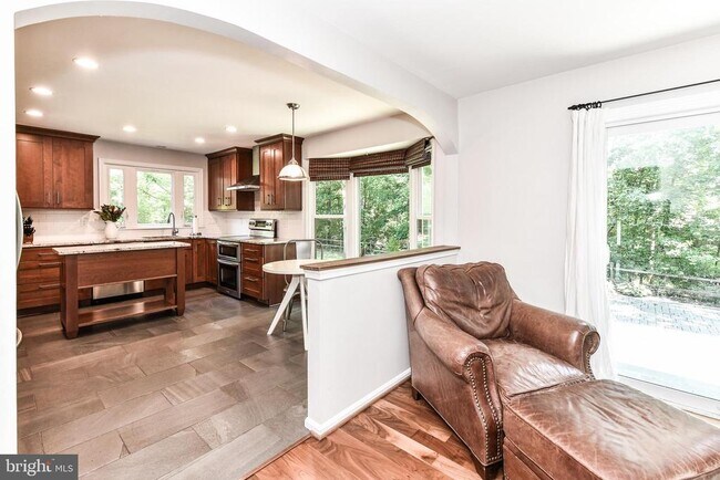 Building Photo - 12696 Kettering Dr