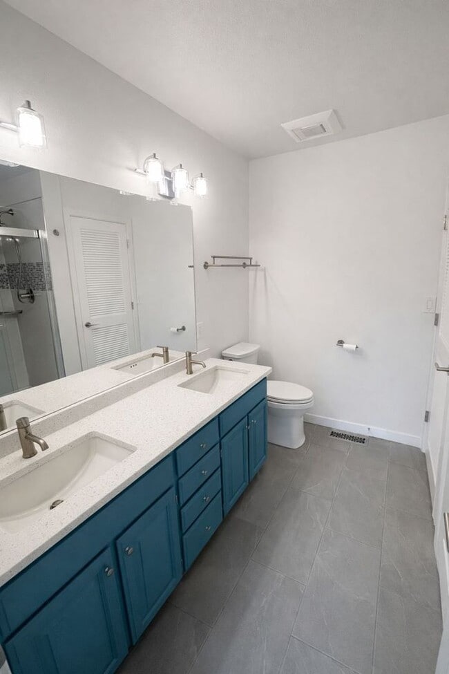 Building Photo - 2 Bed, 2 Bath Serene Waterfront Port Ludlow Condo For Rent!