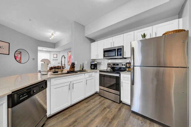 Building Photo - 9763 Magnolia Blossom Dr