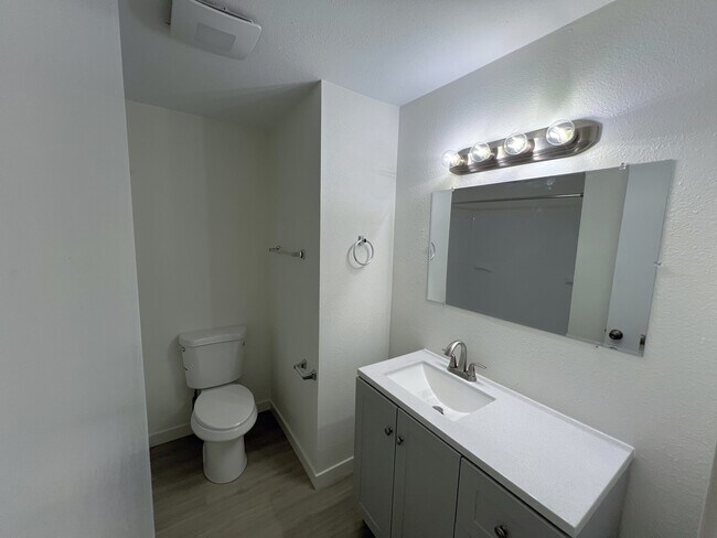 Building Photo - 29627 SW Serenity Way