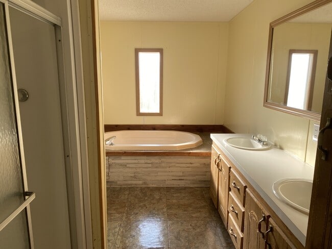 Building Photo - 47 Batson Rd