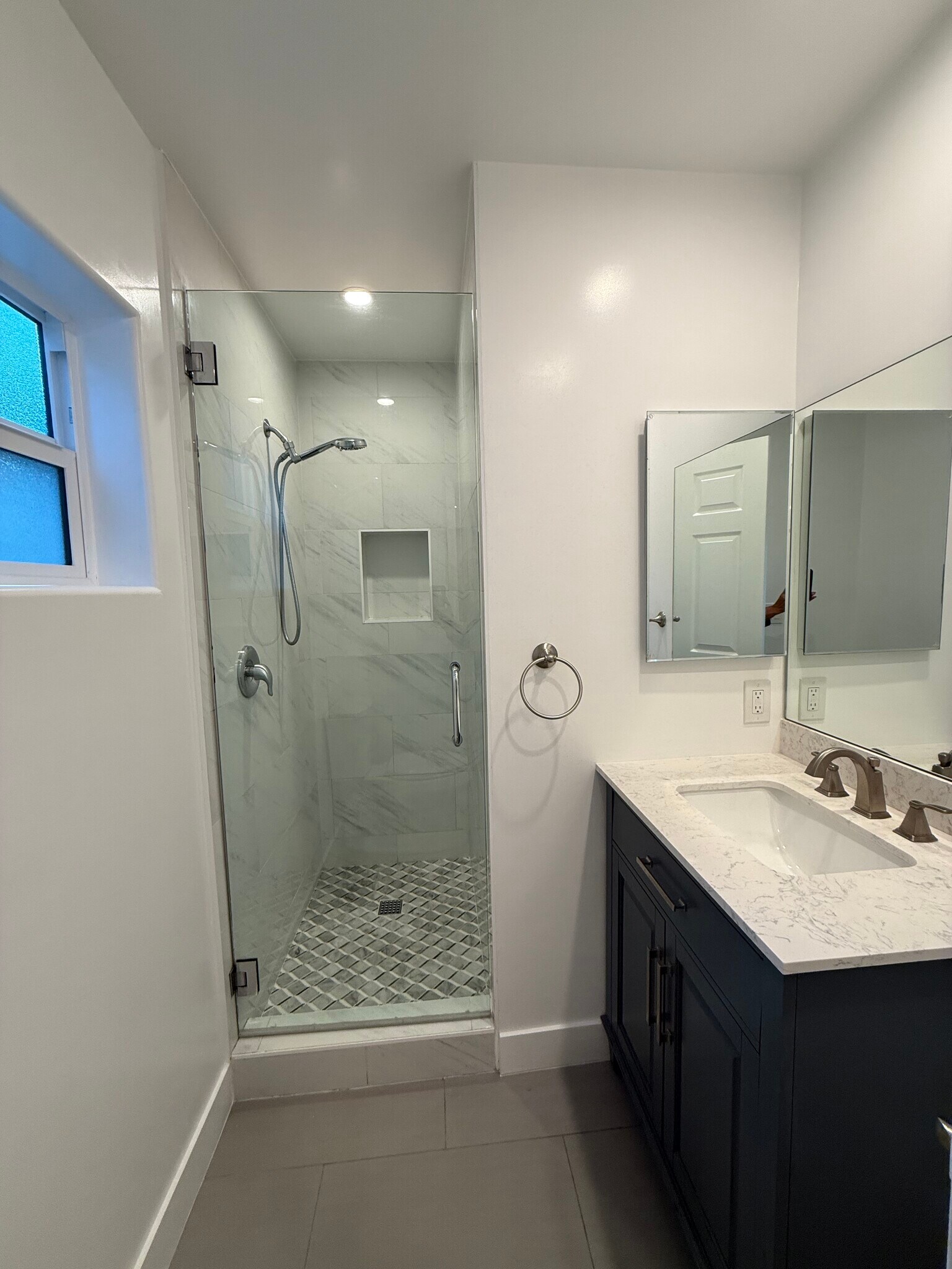 Building Photo - 18012 Bullock St