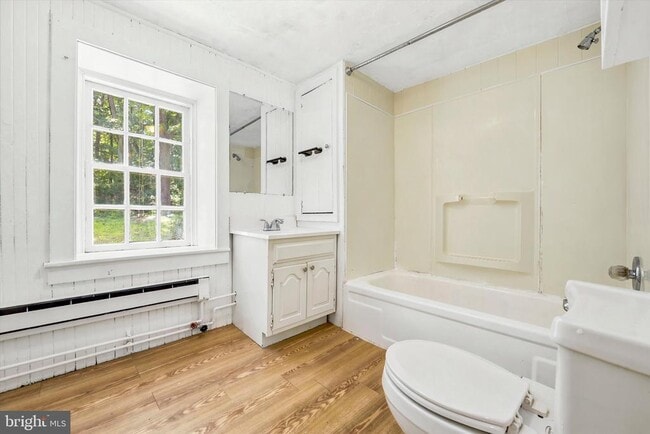 Building Photo - 210 Westtown Way