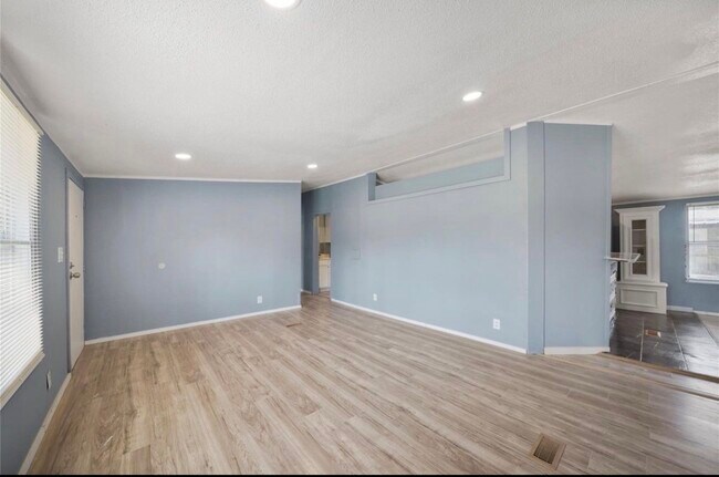 Building Photo - 15750 W Relza Dr
